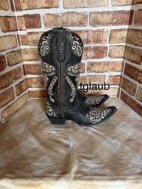 Old Gringo Black and Cream shooter boots